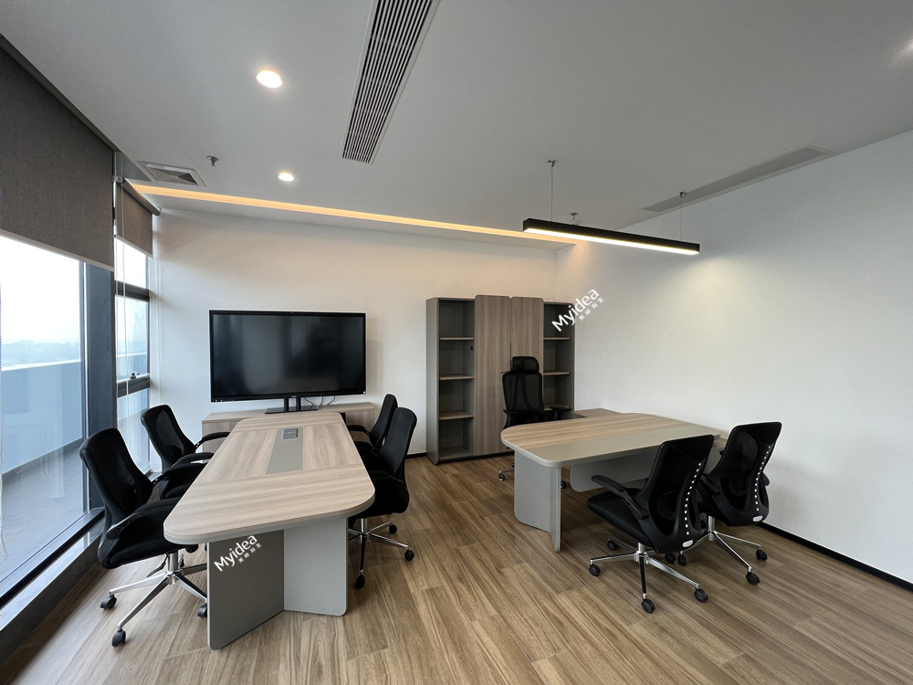 1721809897222791.jpg 主管桌.jpg